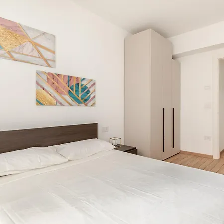 New Prestige Collection-2 Rooms-2 Bathrooms-parking-vledante *